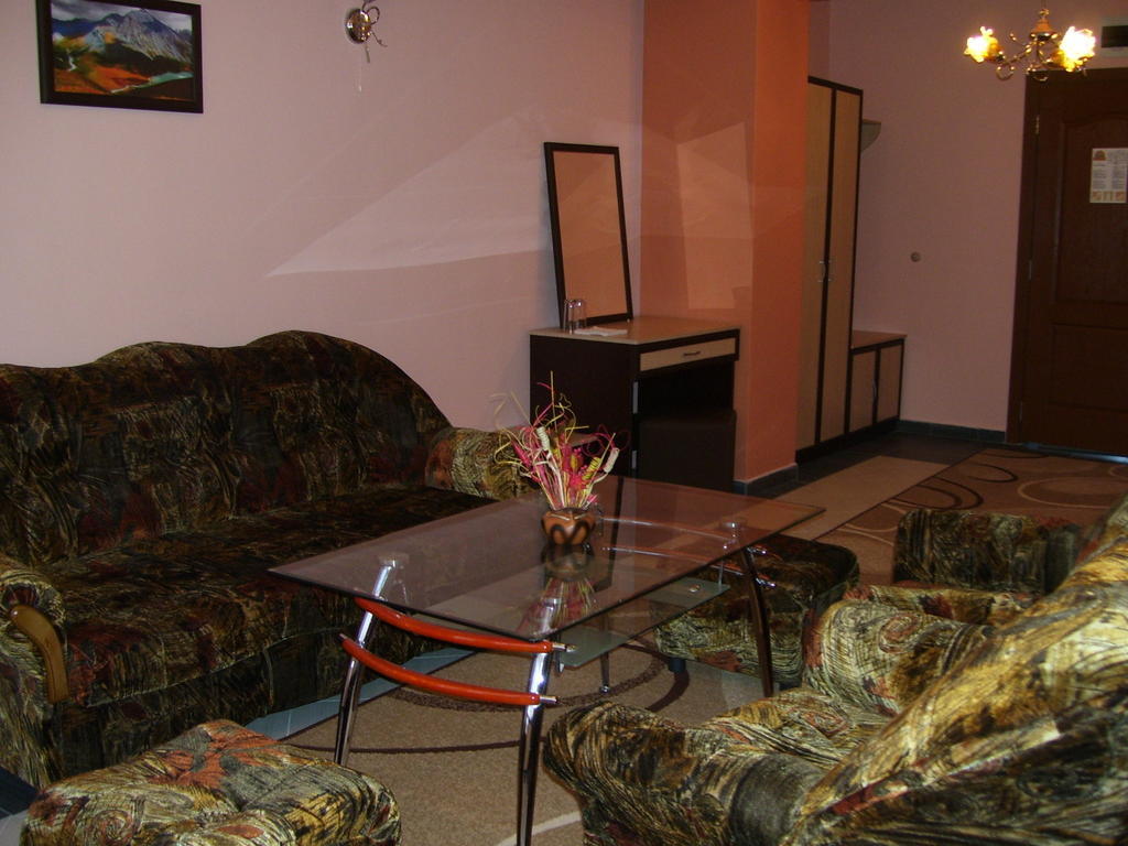 Kestenite Family Hotel Samokov Værelse billede
